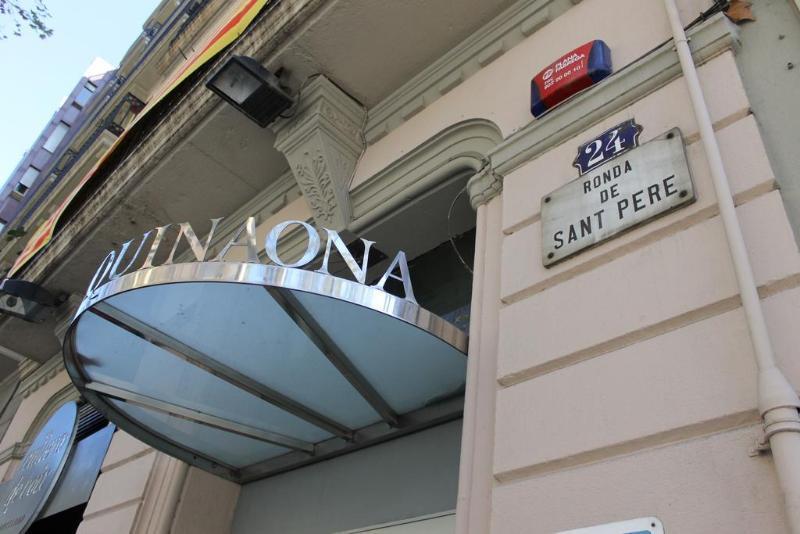 Hotel Casa Trafalgar Барселона Екстериор снимка