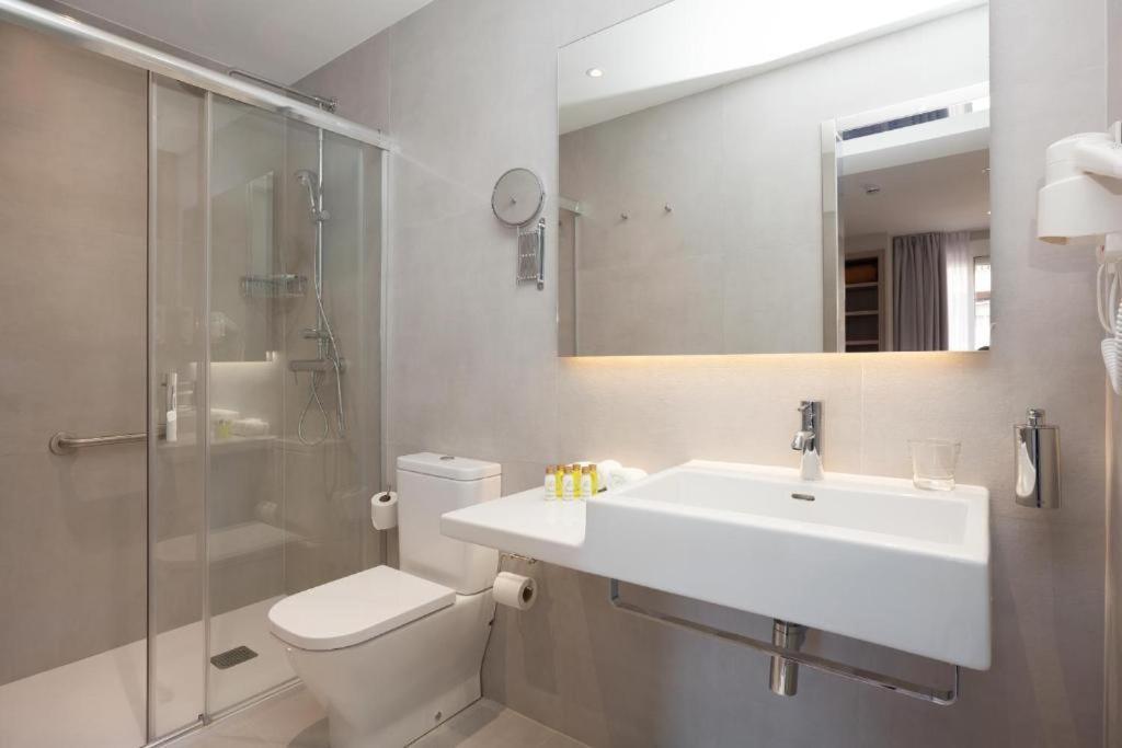 Hotel Casa Trafalgar Барселона Екстериор снимка