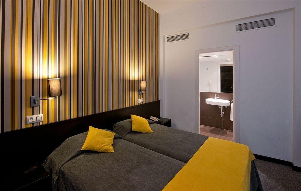 Hotel Casa Trafalgar Барселона Екстериор снимка
