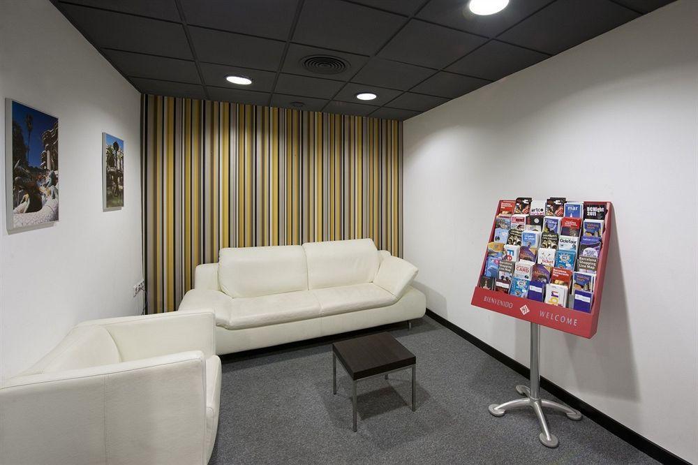 Hotel Casa Trafalgar Барселона Екстериор снимка